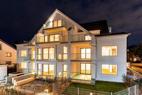 Hausansicht Süd - 2 12 Zimmer Maisonette mit niedrigen Nebenkosten im Würmtal und 2 Dachterrassen