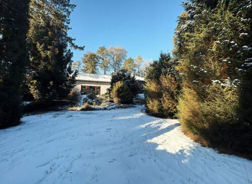 Hausansicht von Garten - 4 Zimmer Einfamilienhaus zum Kaufen in Sindelfingen