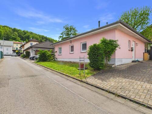 Hausansicht - Bungalow - barrierefrei in ruhiger Wohnlage