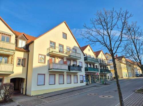 Straßenansicht - 3 Zimmer Etagenwohnung zum Kaufen in Bannewitz