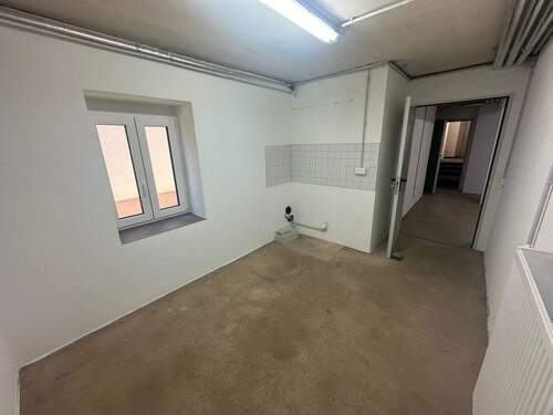 tempImageewyoEL.jpg - 