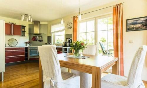 Essbereich WE1 mit Zugang zur Terrasse - 