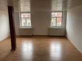 Wohnzimmer - 3 Zimmer Etagenwohnung zur Miete in Naumburg