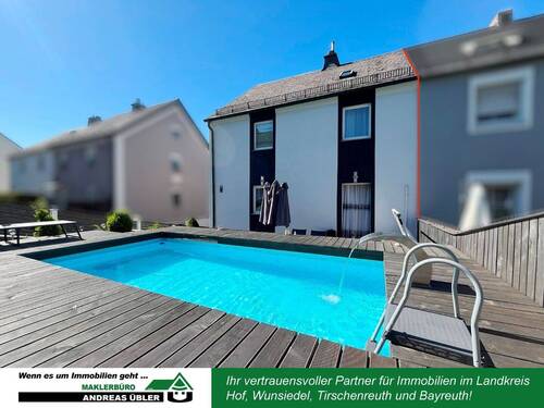 Pool - 6 Zimmer Einfamilienhaus zum Kaufen in Selb