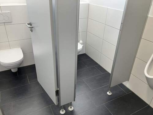 Herren-WC-Raum - 
