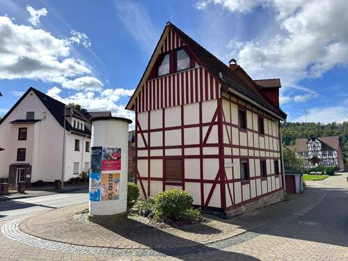 IMG_0117.JPG - Mehrfamilienhaus, Wohnhaus mit 200,00 m² in Helsa zum Kaufen