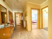 Flur Hauptwohnung - 