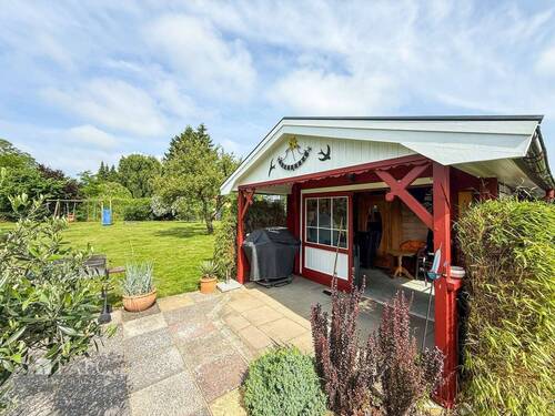 Gartenhaus mit Grillecke - 