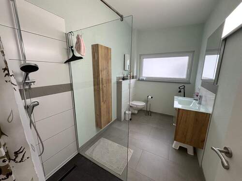 tempImage0OhiKT.jpg - 