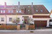 Außenansicht - 5 Zimmer Doppelhaushälfte in Pliezhausen