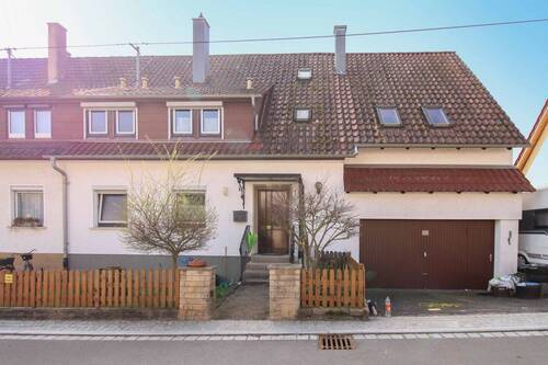 Außenansicht - 5 Zimmer Doppelhaushälfte in Pliezhausen
