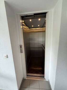 Fahrstuhl - 