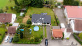 Vogelperspektive - Freistehendes Zweifamilienhaus mit Einliegerwohnung und großem Garten