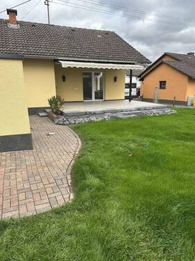 Bild 2 - 6 Zimmer Einfamilienhaus zur Miete in Brohl-Lützing