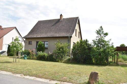 Straßenansicht - 5 Zimmer Einfamilienhaus zum Kaufen in Frankfurt (Oder)