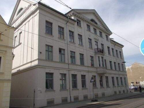 Ansicht - Nord - schöne 3-Raum Altbauwohnung mit Balkon in dem Hochparterre