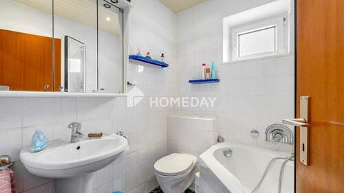 1. OG Badezimmer 1 - 