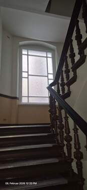 gepflegtes Treppenhaus - Etagenwohnung zum Kaufen in Berlin