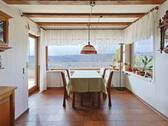 Lichtdurchfluteter Essbereich mit Zugang zur Terrasse - 