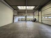 1.jpg - 160 m² Lagerfläche mit Galerie & Rolltor – Top Lage in Norderstedt
