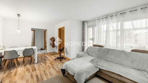 Wohnzimmer 2 - 2 Zimmer Etagenwohnung in Friesenheim