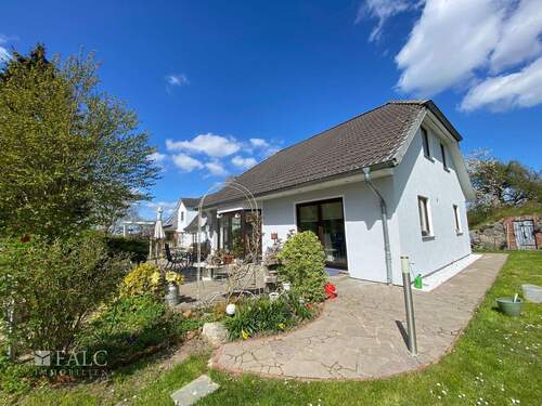 Terrasse Haupthaus - Einfamilienhaus mit 220,00 m&sup2; in Splietsdorf zum Kaufen