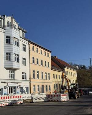 Straßenansicht - Gemütliches kleines Wohnhaus mit 5 WE und Gemeinschaftsgarten-grünfläche