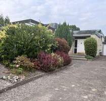 Bebaubar gem. B-Plan GRZ 0,3 - 2geschossigDoppelhaus möglich - Altbaubestand großzügiger Bungalow - Pinneberg / Thesdorf