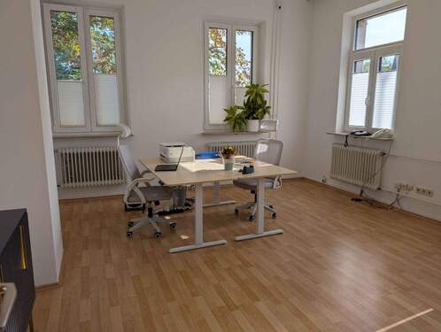 Büro L - Helle Schreibtischplätze in Erlangen - flexibel, modern, gemeinschaftlich