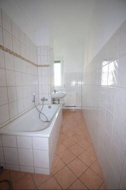Originalbild Bad - 2 Zimmer Etagenwohnung in Riesa