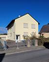 Haus_Straßenansicht - Ein- Zweifamilienhaus mit riesigem Garten in Sprendlingen