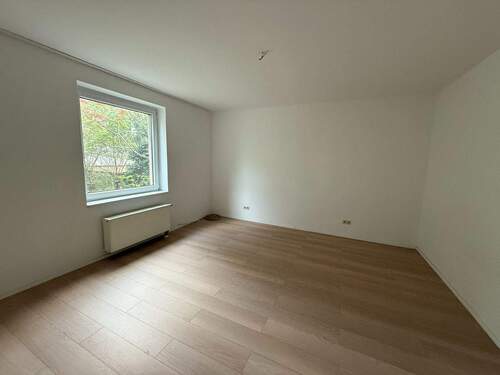 Wohnzimmer - Etagenwohnung mit 63,60 m² in Düsseldorf zur Miete