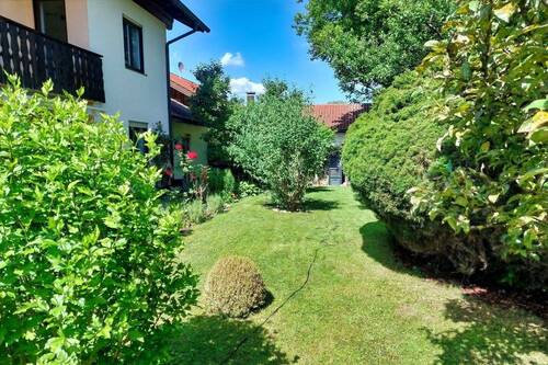 Schöner eingewachsener Garten - 