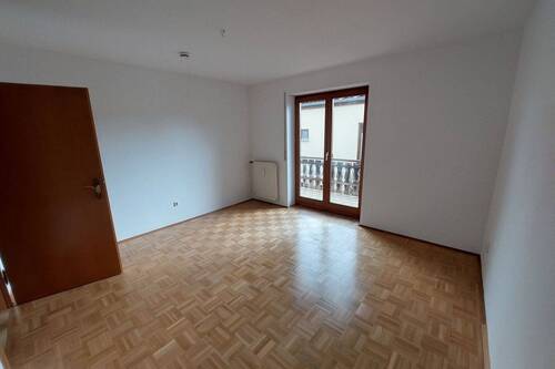 Schlafzimmer mit Zugang Balkon - 