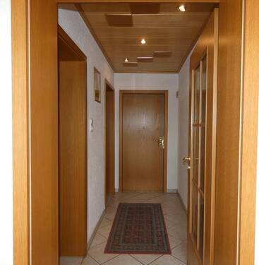 Diele im Erdgeschoss - 5 Zimmer Einfamilienhaus zum Kaufen in Kirchenthumbach