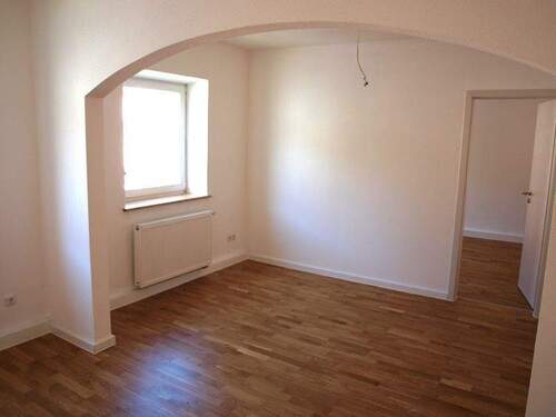 Wohnzimmer - Etagenwohnung mit 92,00 m&sup2; in Landshut zur Miete