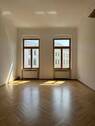 Büro 2 - Stilvolle Altbau-Büroeinheit mit Fischgrätenparkett