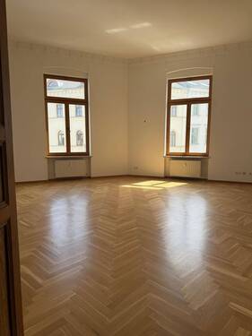 Büro 3 - 