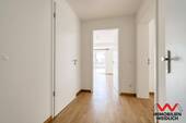 Flur im Eingangsbereich - Etagenwohnung mit 101,10 m&sup2; in München zur Miete
