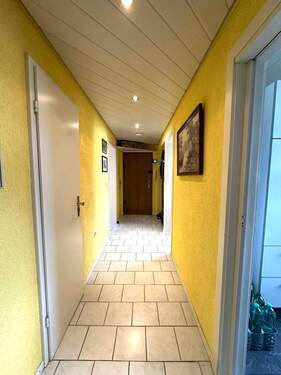 Flur - Etagenwohnung mit 88,00 m&sup2; in Filderstadt zum Kaufen