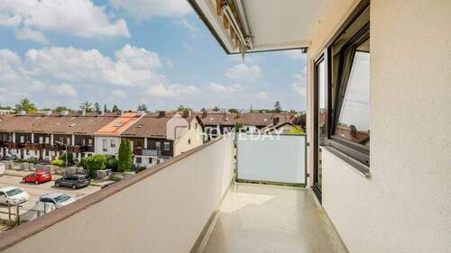 Balkon 2 - 3 Zimmer Etagenwohnung zum Kaufen in München