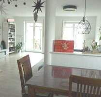 ** Familienfreundliche Doppelhaushälfte mit Garten in ruhiger Lage in Schirmitz **