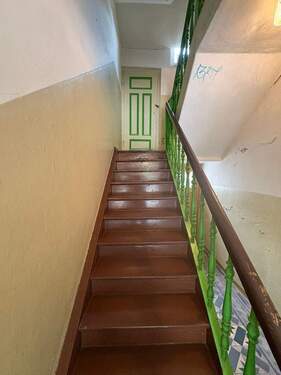 Treppenhaus - Mehrfamilienhaus, Wohnhaus mit 191,30 m&sup2; in Rudolstadt zum Kaufen