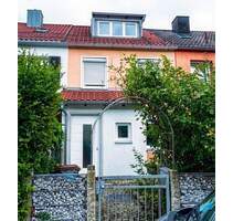 Wohnen in München leicht gemacht - Modernisiertes Reihenmittelhaus auf Erbbaurecht