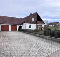 Einfamilienhaus mit großem Garten, Garage und Wintergarten - Zeitlarn - Laub