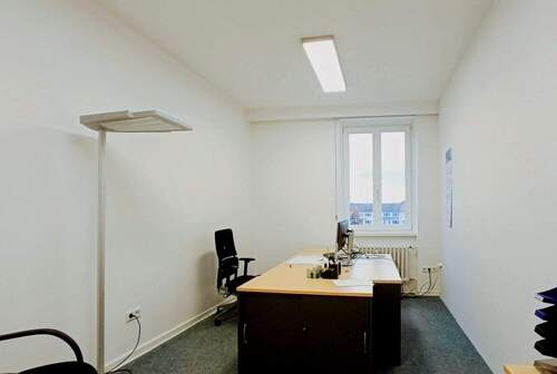Büro 1 - 