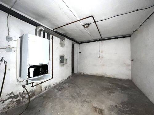 Keller mit Heizung linkes Haus - 