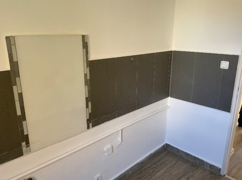 Küche_Wand_gefliest.PNG - 2 Zimmer Etagenwohnung in Rodgau