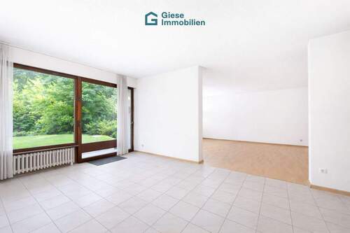 Wohnzimmer - Etagenwohnung mit 104,30 m&sup2; in Ostfildern zum Kaufen