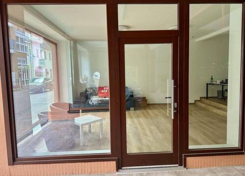 Eingangstür - Büro mit 49,00 m&sup2; in Bendorf zur Miete